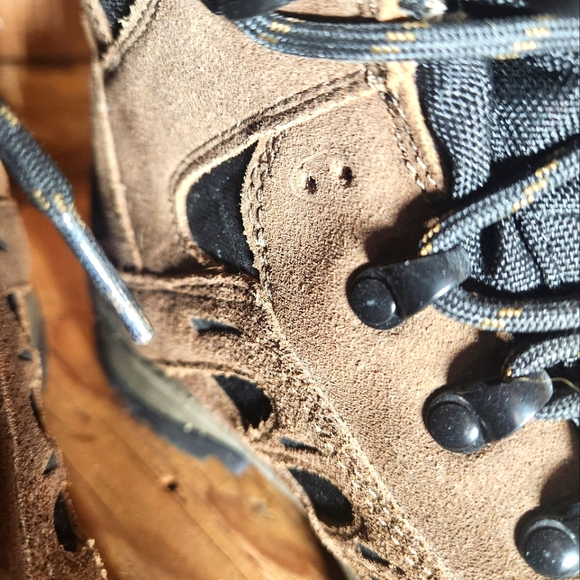 CABELAS DRY PLUS WATERPROOF BOOTS- MEN'S SIZE 9.5 - Picture 3 of 12